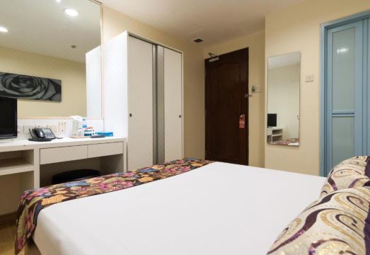 5. 호텔 81 코지..