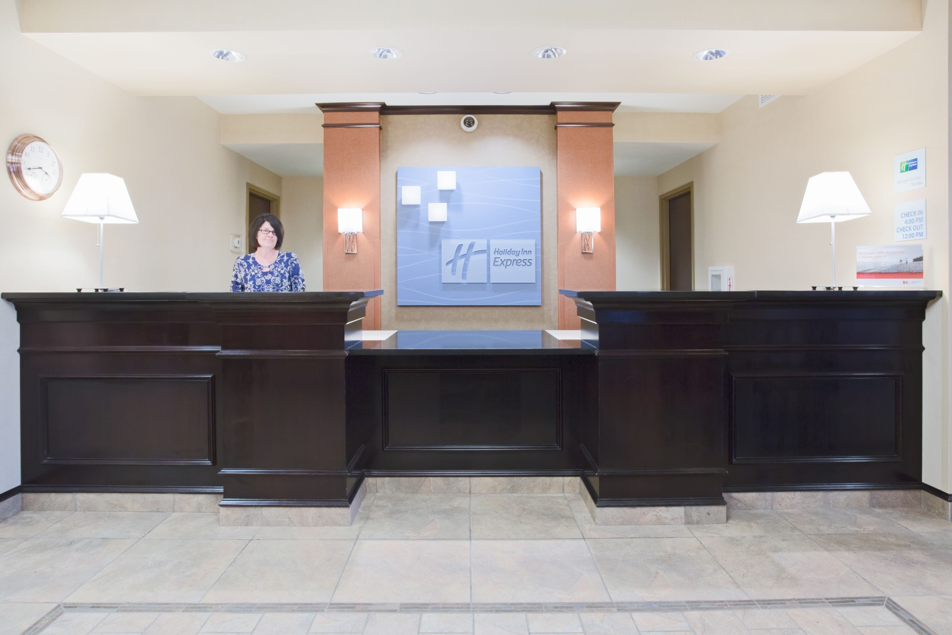 Holiday Inn Express Hotel & Suites Minot South, an Ihg Hotel