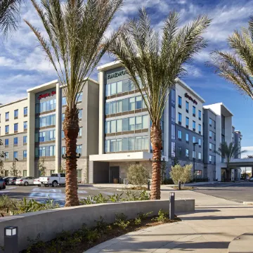 Homewood Suites by Hilton Long Beach Airport