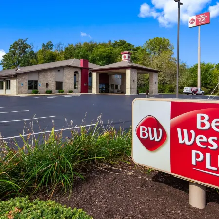 Best Western Plus North Canton Inn  Suites