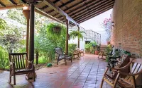 Hotel la Posada del Sol Hotels near Avenia La Calzada