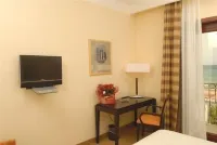 Palazzo Foti Hotel - parkir