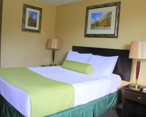 Acorn Motel Hotels in Grande Cache