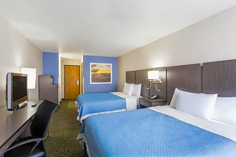 Days Inn & Suites by Wyndham East Flagstaff