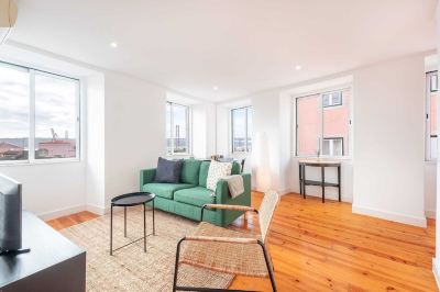 Other Guestready - Bright & Spacious 2-Bed Apt with Rooftop Terrace in Alcântara Photo