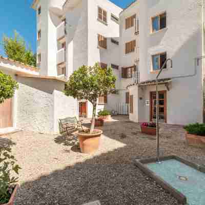 Carabela Front Beach & Pool Hotel Exterior