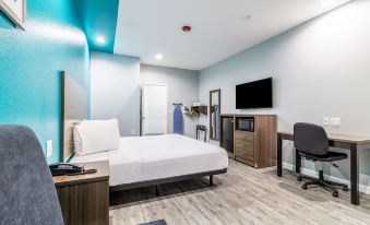Americas Best Value Inn & Suites Kingwood IAH Airport