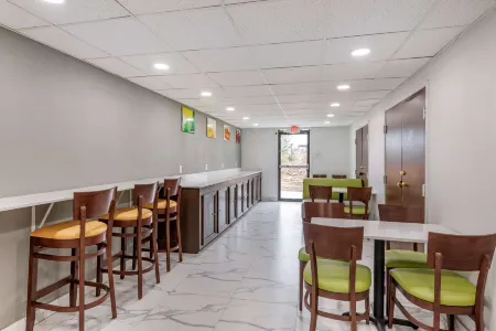 Quality Inn & Suites Sulphur Springs