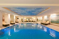 Maritim Hotel Dresden - Uima-altaat