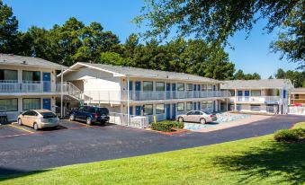 Motel 6 Longview, TX