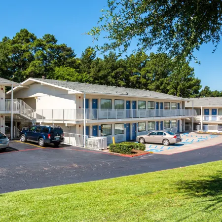 Motel 6 Longview, TX