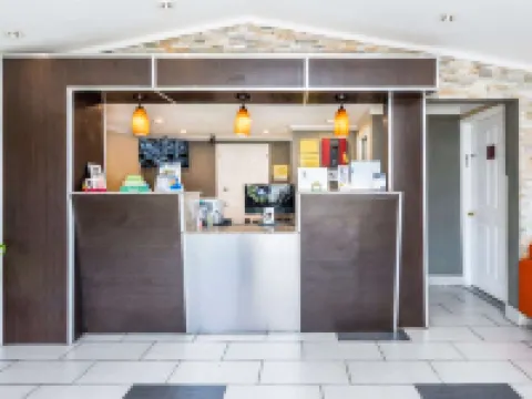 Super 8 by Wyndham Monroe Hotels in Monroe