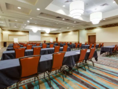 Drury Inn & Suites St. Louis/O'Fallon, IL Hotels in O'Fallon