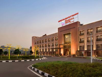 Ramada Encore by Wyndham Statue of Unity