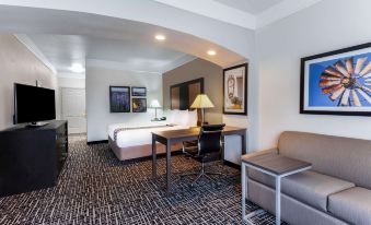 La Quinta Inn & Suites by Wyndham Seguin