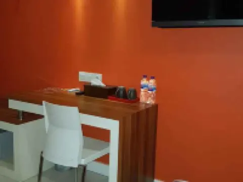 Hotel Bed and Breakfast Surabaya Hotels in Wonocolo