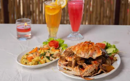 Lalasa Container Inn Отели в г. Пандегланг