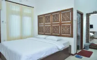 Hotel Family Nur Hotels in Sumenep