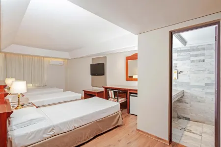 Rede Andrade Braz Отели рядом с достопримечательностью «Largo da Ordem»