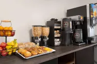 Howard Johnson by Wyndham Grande Prairie - breakfast