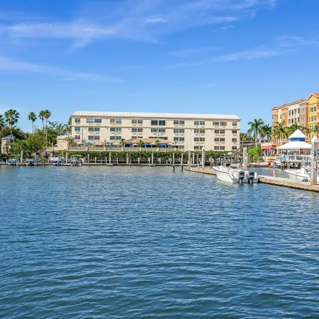 Bayfront Inn 5th Avenue