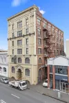 Launceston Central Apartment Hotel Official Hotels near Quercus Park