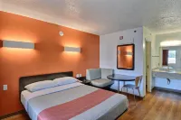 Motel 6 Tewksbury, MA - Boston - 2-Star
