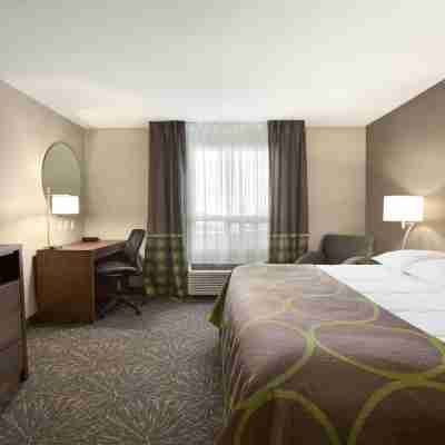 Super 8 by Wyndham Lloydminster Rooms