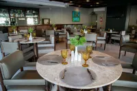 Plaza Blumenau Hotel - breakfast