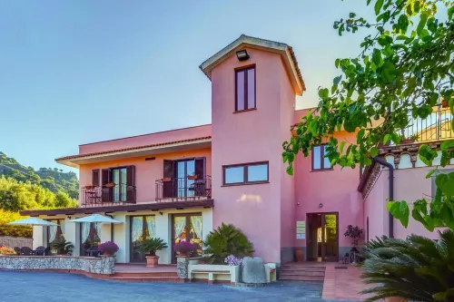 Casa Delle Monache Boutique Resort Hotels in Graniti