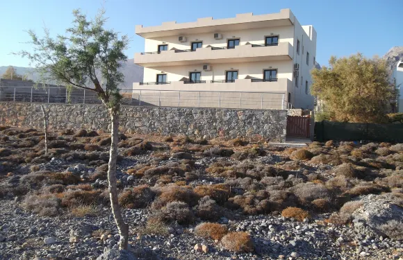 克里塔莫斯海灘公寓