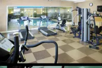 Hotel Julien Dubuque - Gym