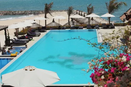 Poshanu Resort Отели в г. Фантхиет