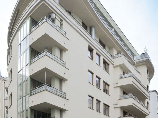 Szucha Apartments