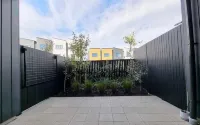 Brand New House by Botany - Parking Hotels in Beachlands