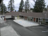 Bluebird Day Inn & Suites - Motels