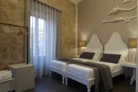 Terrazzani Suite Hotels near Castello dei Naselli d'Aragona