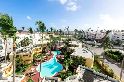 دوكاسي سويتس روف توب بول بيتش كلوب آند سبا فنادق في 