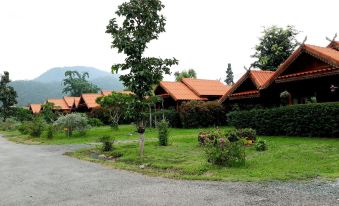 Baanraimaetha Resort