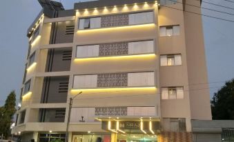 Hotel Niraj International - Housity