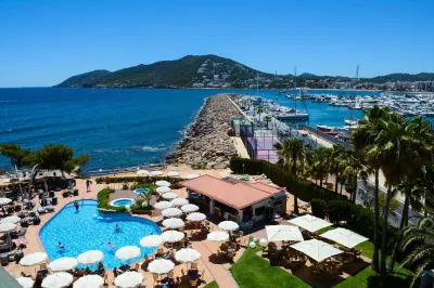 Catalonia Ses Estaques - Adults Only Отели рядом с достопримечательностью «Bus Station Santa Eularia»