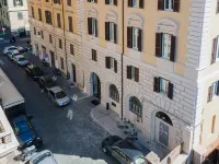 Camplus Hotel Roma Centro Hotels near Palazzo Venezia