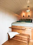 Stunning Shepherd's Hut Retreat North Devon Hôtels à : Bideford