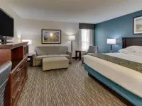 Best Western Plus Indianapolis North at Pyramids Hotels near Holliday Park