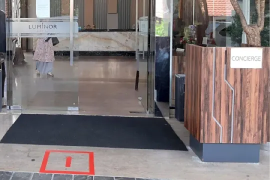 ลูมินอร์ โรงแรม จัมบิ เคบุญ เจรุค โดย WH