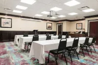 Hampton Inn Detroit/Roseville فنادق في Clinton Township