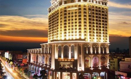 ELONG Me Hotel - Housity