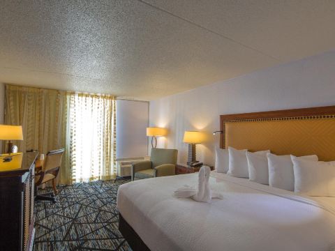 Historic Whispering Woods Hotel & Conference Center