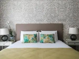 Cesca's Boutique Hotel