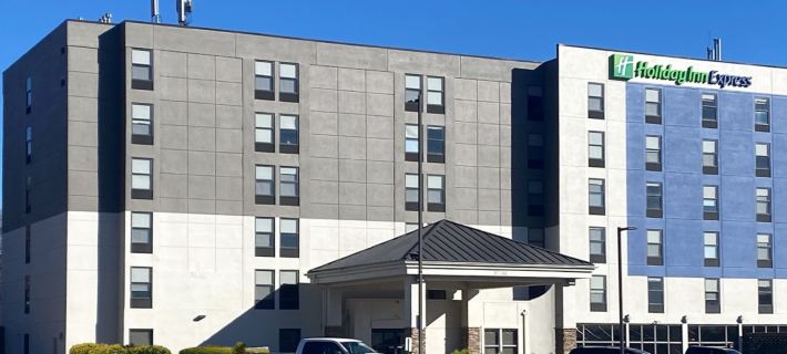 Holiday Inn Express & Suites CENTRAL OMAHA by IHG Hotels in Omaha